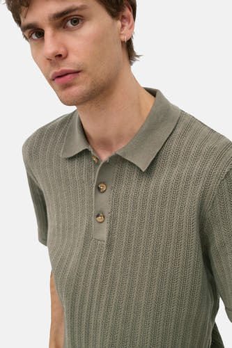 Polo à manches courtes ONLY & SONS® avec motif ajouré en maille, col côtelé et deux boutons.