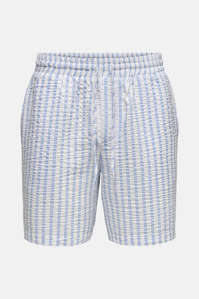 Short blanc d'ONLY & SONS, avec des rayures bleues et une ceinture élastique.
