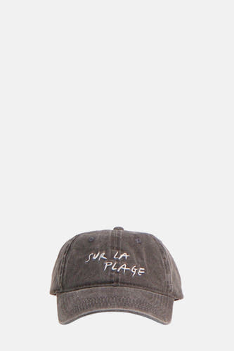 Chapeau gris d'ONLY & SONS, vue arrière avec une bande ajustable et une fermeture métallique.