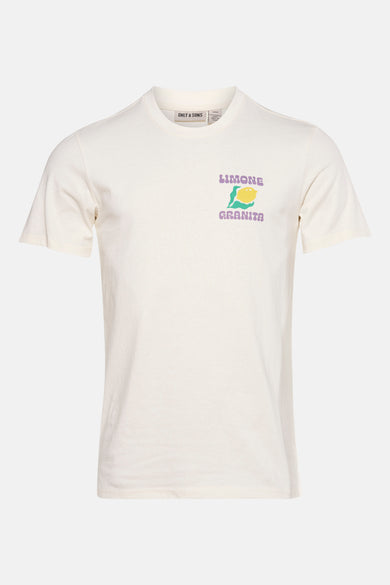 T-shirt jaune à manches courtes de ONLY & SONS, avec imprimé "Limone Granita" sur la poitrine.
