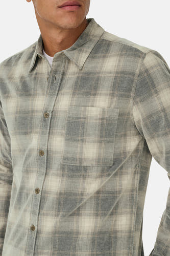 Gris, chemise à longues manches de ONLY & SONS®, avec motif à carreaux et poche poitrine.
