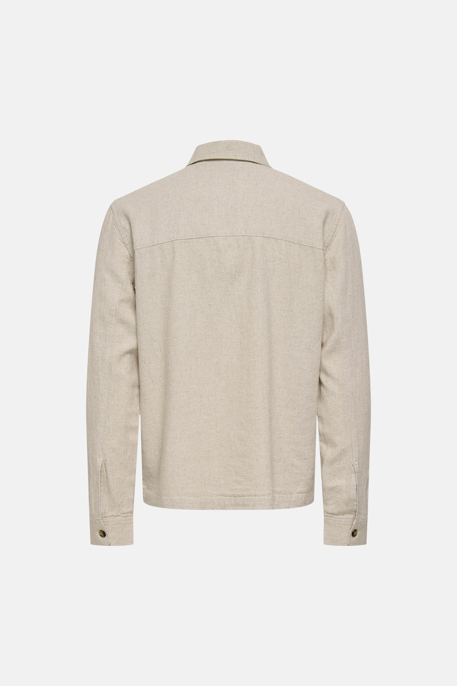 Beige hemd van ONLY & SONS® met lange mouwen, getoond vanaf de achterkant met een schouderpas en knoopdetails op de manchetten.