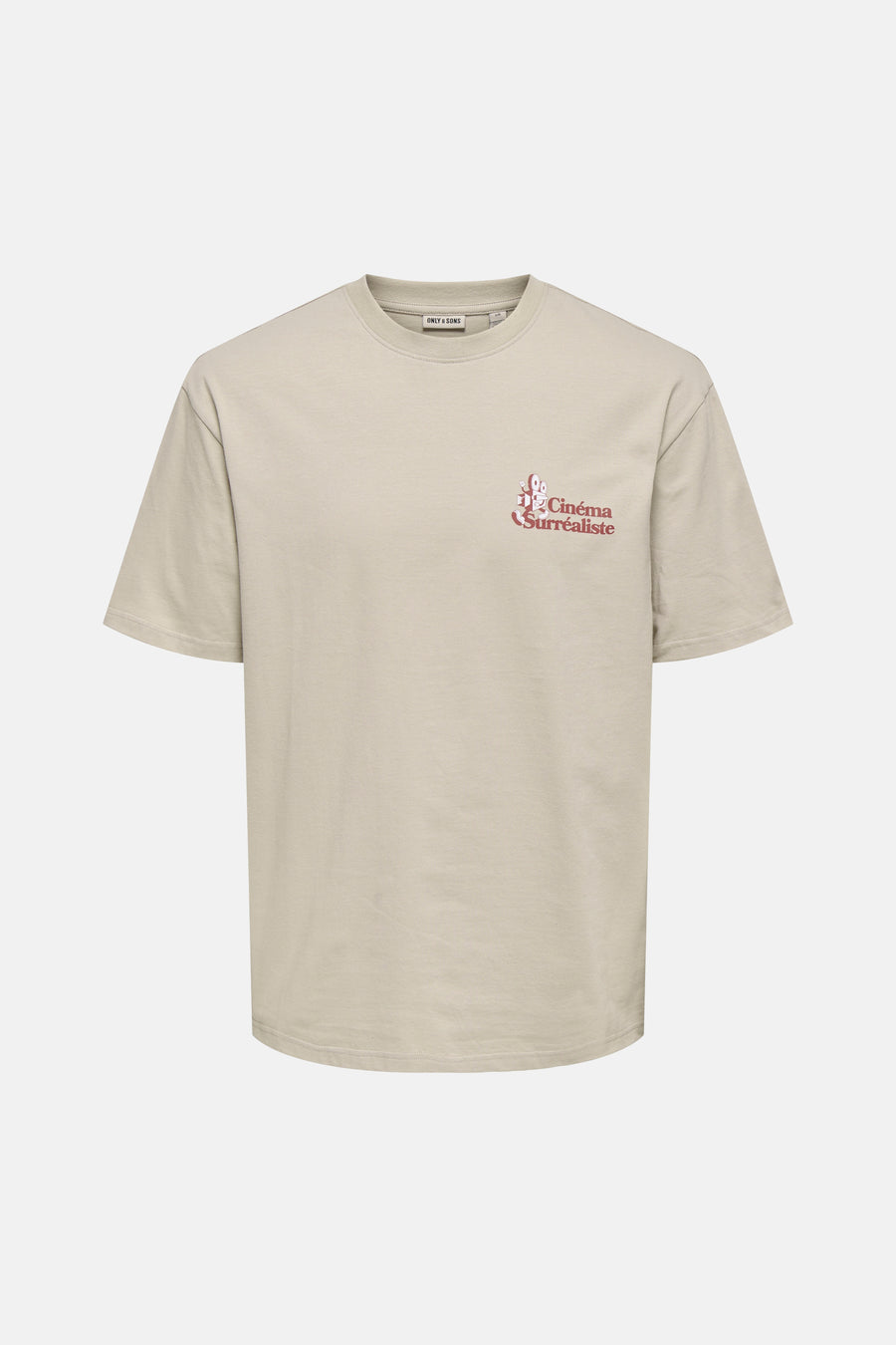 T-shirt écru à manches courtes de ONLY & SONS, avec une impression "Le Cinéma Surréaliste" en haut à droite.