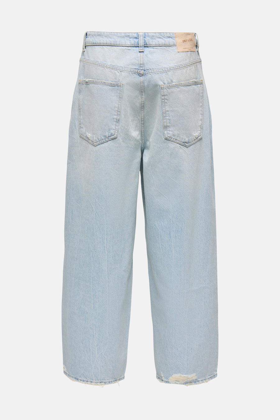 Jean ample bleu clair ONLY & SONS avec ourlets déchirés, délavage décoloré et écusson de marque, vue arrière.
