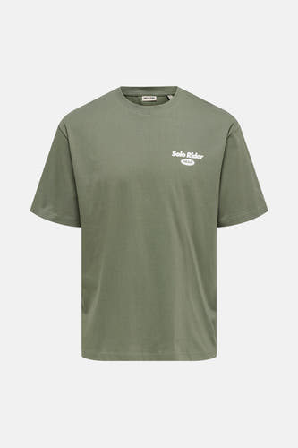 T-shirt vert avec manches courtes de ONLY & SONS®, avec une impression 'Solo Rider' blanche sur la poitrine.