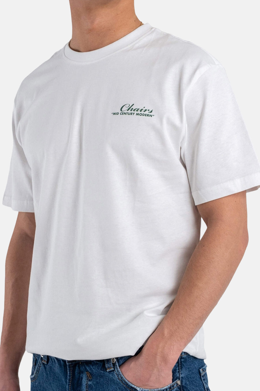 T-shirt blanc à manches courtes ONLY & SONS®, avec un logo et le texte "Mid Century Modern" imprimés.