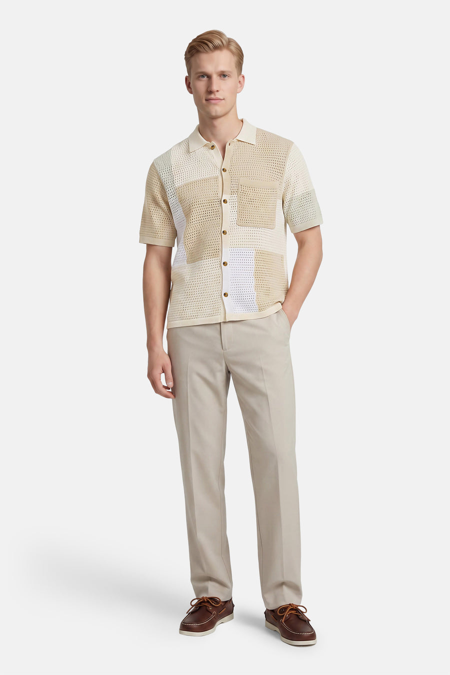 Ecru gebreide korte mouwen trui met knoopsluiting en zak, van ONLY & SONS®, gestreept patroon, front view, model draagt beige broek en bruine schoenen