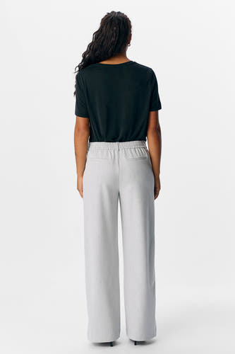 Grijze broek van OBJECT, met een elastische tailleband en rechte pijpen.

