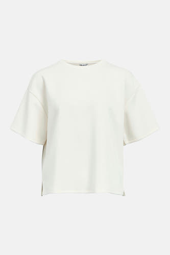 Pull écru de OBJECT avec manches courtes et un décolleté simple.