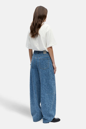 Blauwe denim jeans van OBJECT, met wijde pijpen en een jeanslabel op de tailleband.