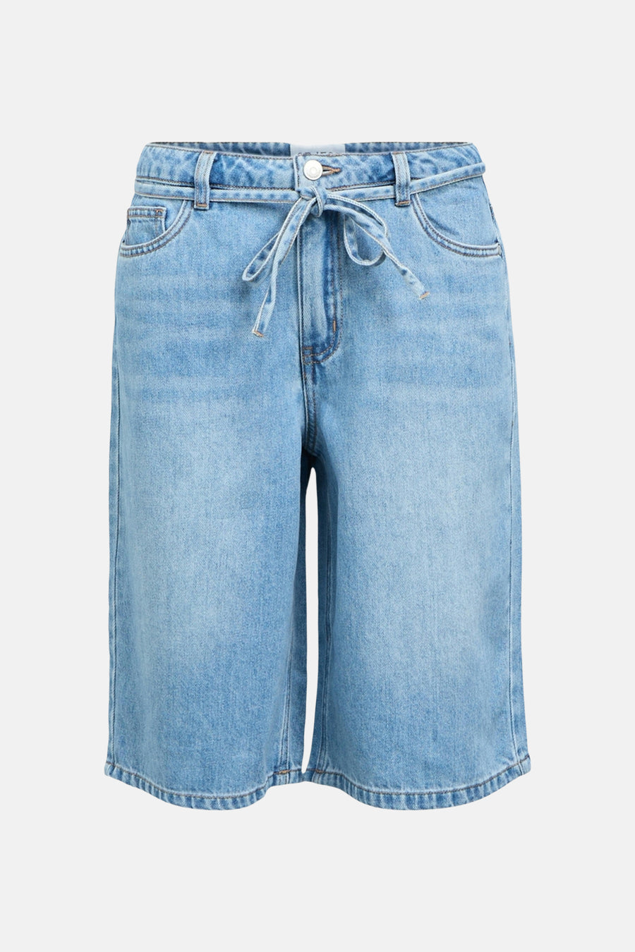Short en jean bleu clair d'OBJECT avec cordon de serrage à la taille et poches avant.
