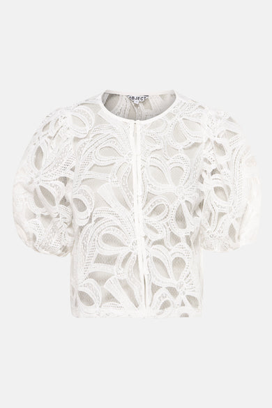 Blouse blanche à manches courtes d'OBJECT, avec imprimé floral et fermeture à boutons sur le devant.