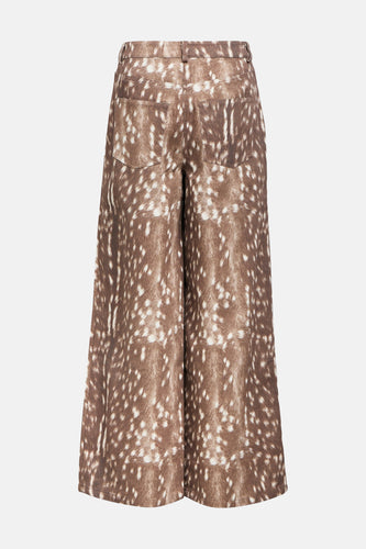 Bruine culottebroek met dierenprint, achterkant.
