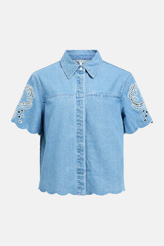 Chemise en jean bleu clair à manches courtes de OBJECT, avec broderie ajourée et ourlets festonnés.