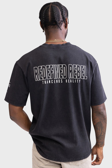 T-shirt noir à manches courtes de REDEFINED REBEL, avec un lavage vintage et de petits imprimés de logo.