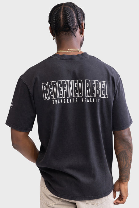 T-shirt noir à manches courtes de REDEFINED REBEL, avec un lavage vintage et de petits imprimés de logo.