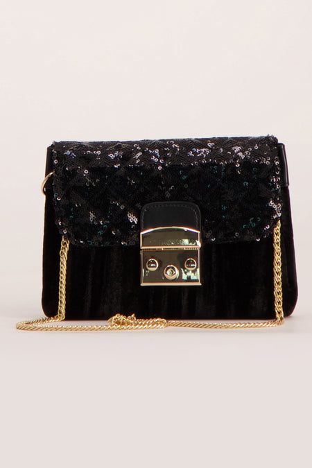 Sac bandoulière en velours noir avec rabat à sequins de Morgan De Toi, chaîne dorée et fermeture brillante, vue de face