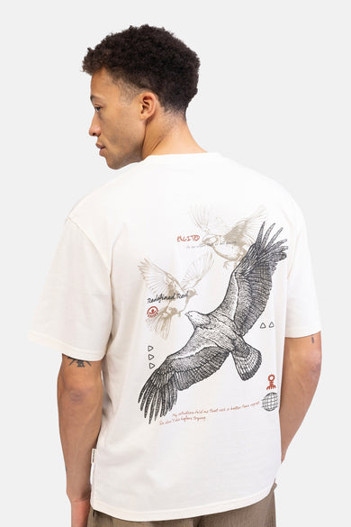 T-shirt écru à manches courtes de REDEFINED REBEL, avec une impression d'oiseau graphique sur le dos.