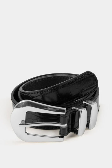 Ceinture noire de Morgan De Toi avec une boucle argentée et texture texture en cuir croco.