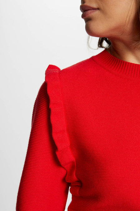 Pull rouge avec col rond de Morgan De Toi, avec des fronces sur les épaules et une texture côtelée.