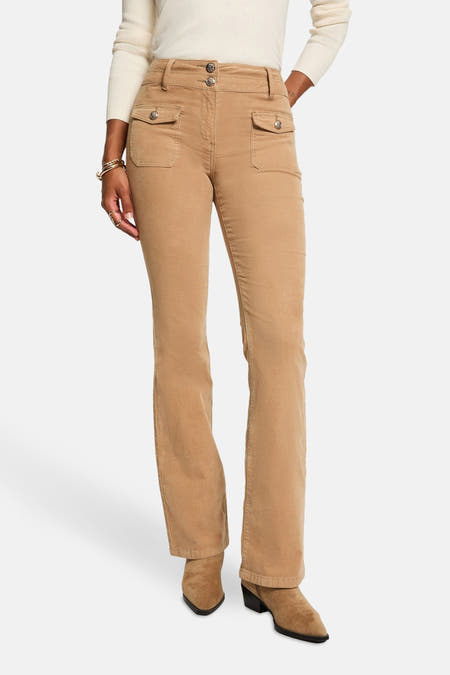 Pantalon brun de Morgan De Toi avec poches cargo et jambes légèrement évasées.