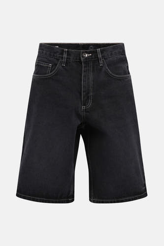 Jean court en denim gris anthracite de REDEFINED REBEL avec des surpiqures et des poches contrastantes.