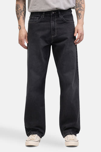 Jeans large en gris foncé en denim de REDEFINED REBELL, avec surpiqûres contrastées et coupe décontractée.
