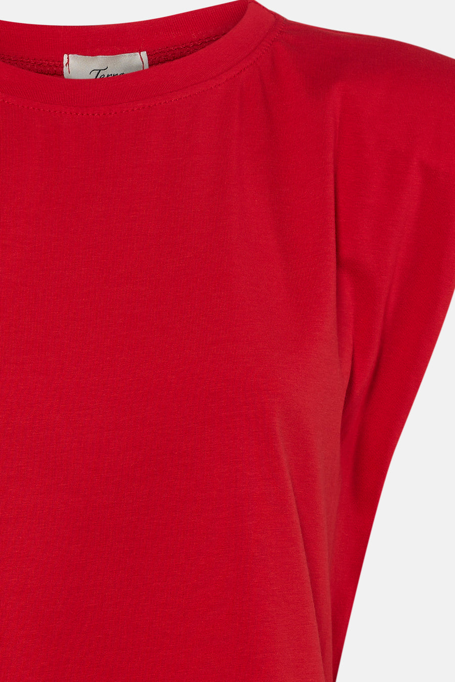 Rode korte mouwen t-shirt van Terra di Siena, close-up van voorkant met ronde hals en gladde stofstructuur