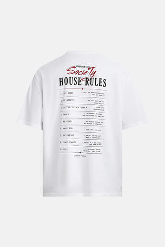 T-shirt blanc à manches courtes de REDEFINED REBEL, avec un imprimé texte 'HOUSE RULES' au dos.