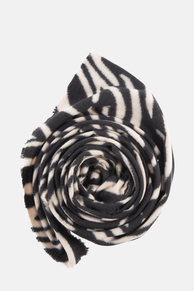 Chapeau d'hiver noir de Morgan De Toi, avec un imprimé zèbre en position roulée.
