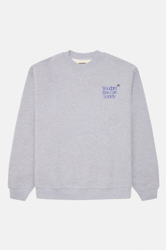 Gilet gris avec col rond de WOODBIRD, doté d'une impression de texte bleu marine sur la poitrine.