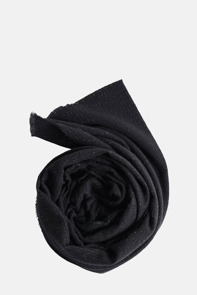 Écharpe d'été noire de Morgan De Toi, ornée de détails glitter subtils et d'une bordure froncée.