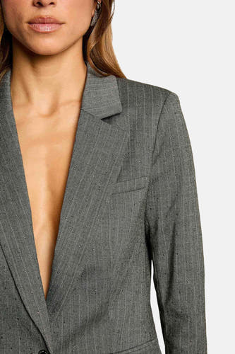 Blazer gris de Morgan De Toi, avec un motif de vison subtil et une devanture tombante.