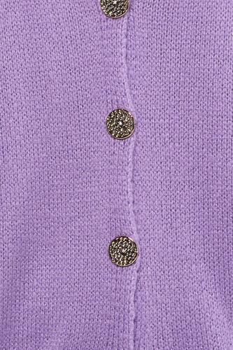 Gilet violet Terra di Siena avec boutons décoratifs de couleur or.