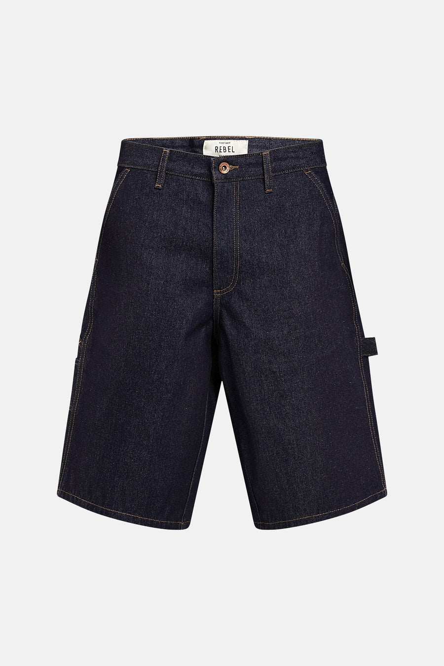 Donkere denim jeansshorts van REDEFINED REBEL, front view met contrasterende naden en zakken, klassieke pasvorm