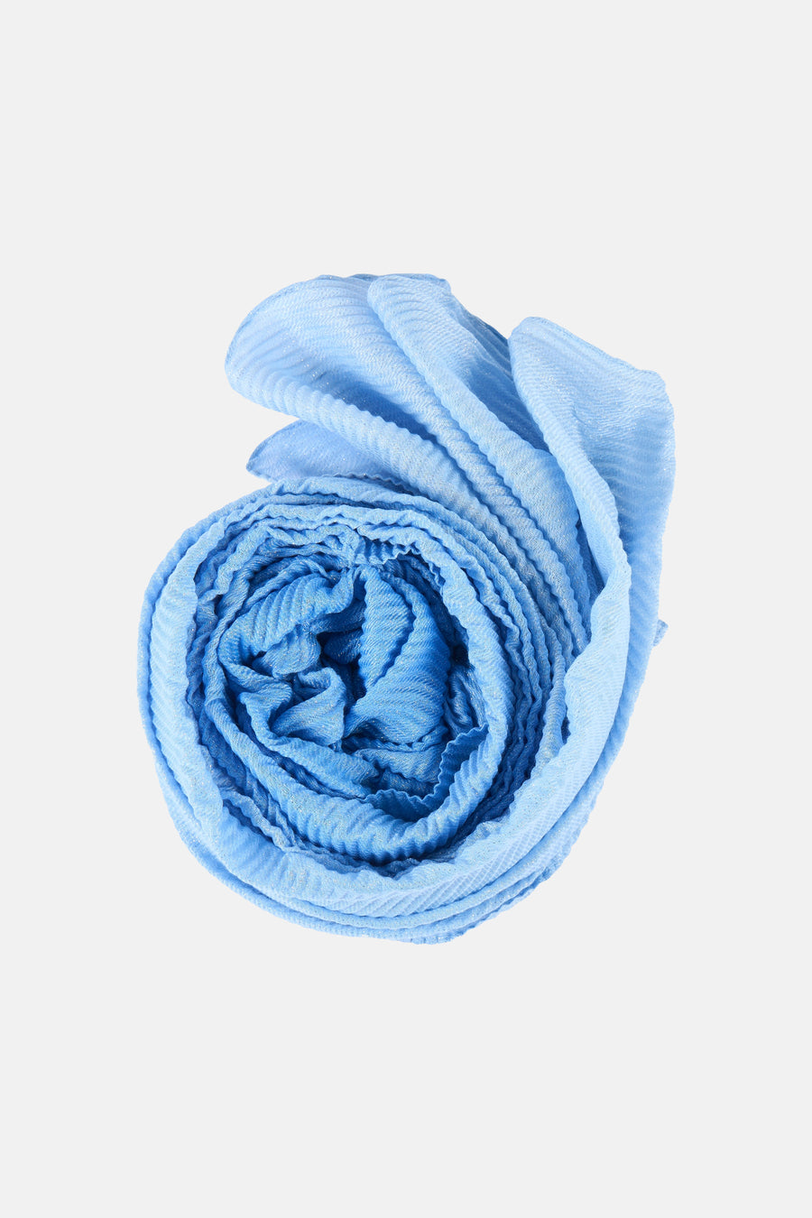 Écharpe d'été bleue de Morgan De Toi, roulée et avec une subtile texture côtelée.