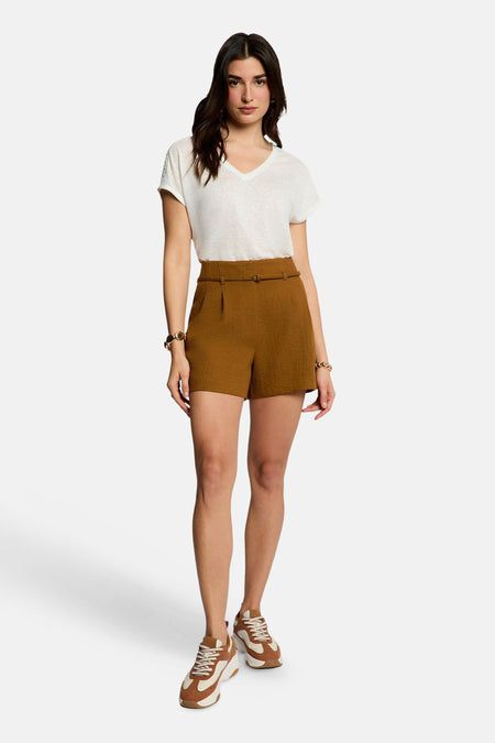 Short marron Morgan De Toi taille haute avec ceinture assortie.