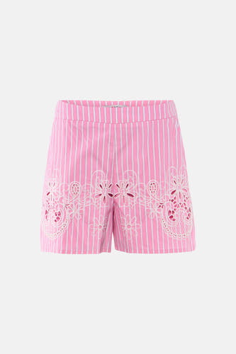 Roze gestreepte shorts van Morgan De Toi met witte bloemenborduurwerk aan de zoom, front view