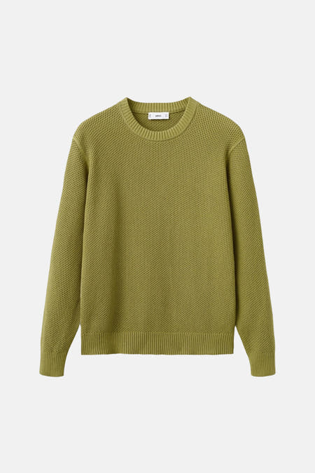 Pull vert avec col rond de MANGO, avec une structure gaufrée et des bords côtelés.