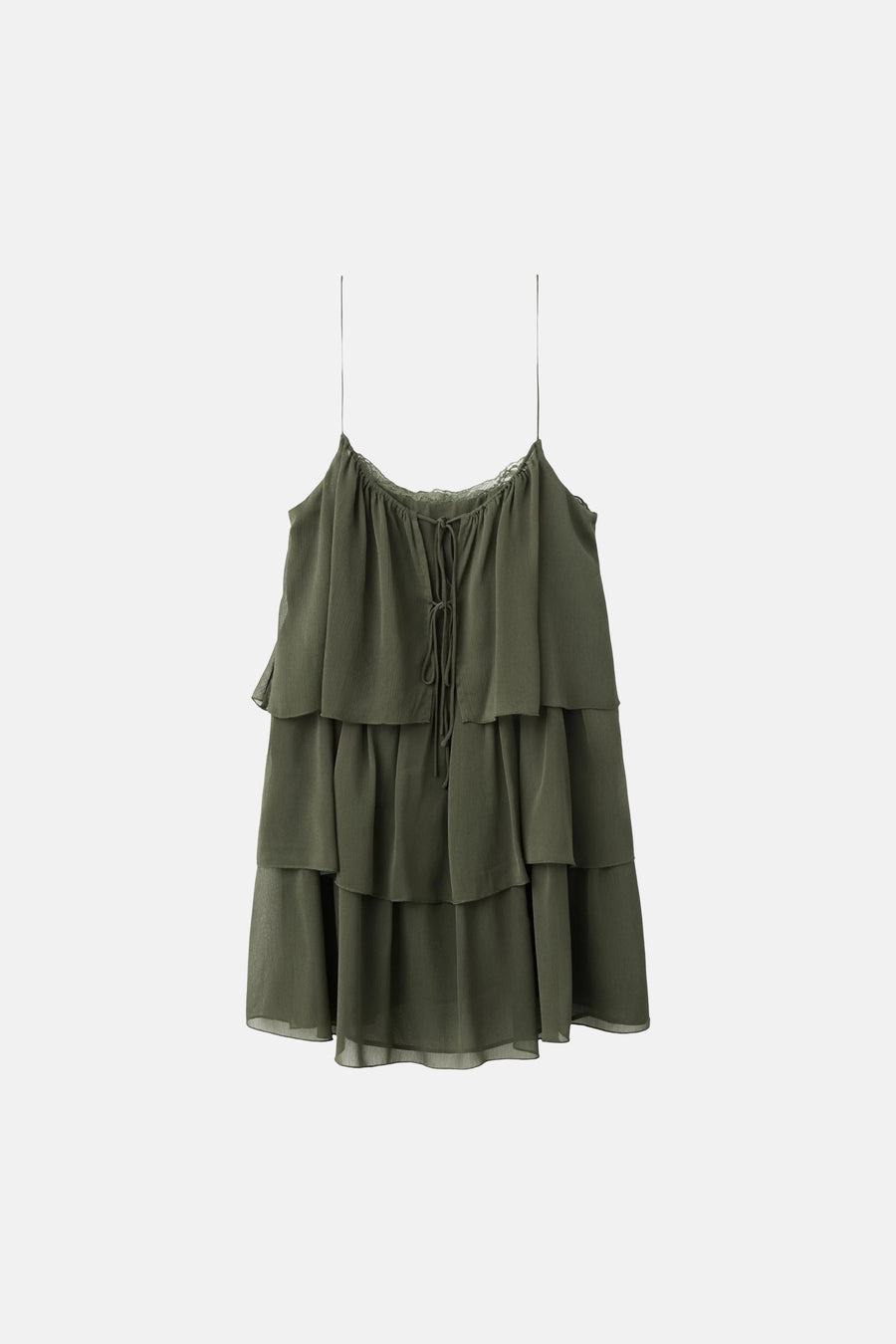 Robe sans manches verte de MANGO avec plusieurs couches et détail de cordon de serrage.