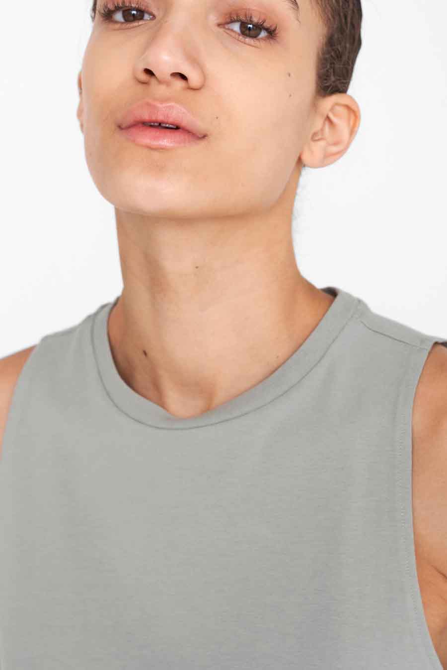 Haut - gris