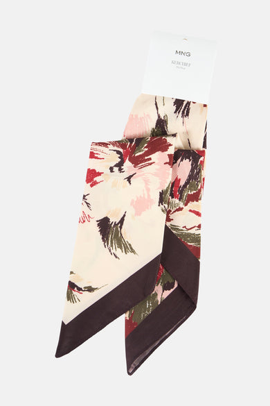 Écharpe d'été multicolore de MANGO, avec un imprimé floral et une bordure marron foncé.