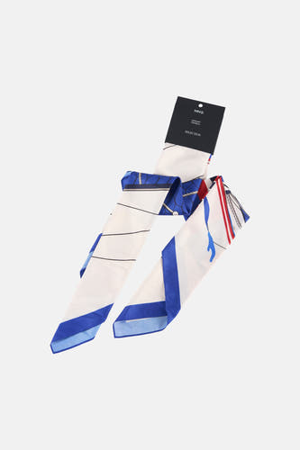 Écharpe d'été multicolore de MANGO avec motif nautique de cordes et de rayures, pliée en diagonale avec étiquette.