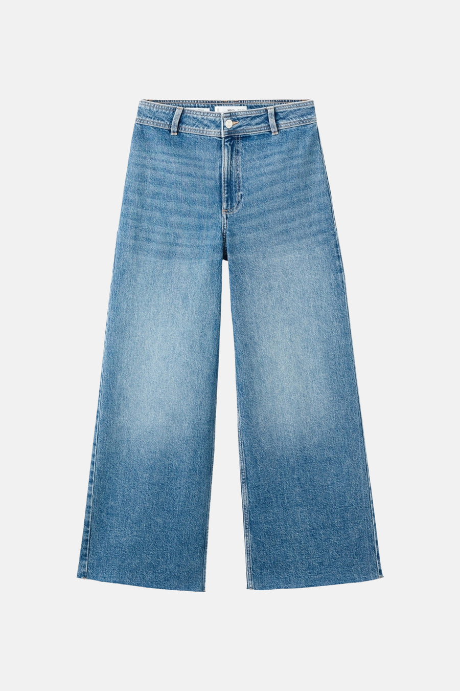 Jeans larges en denim bleu, de MANGO, avec un délavage stonewash.