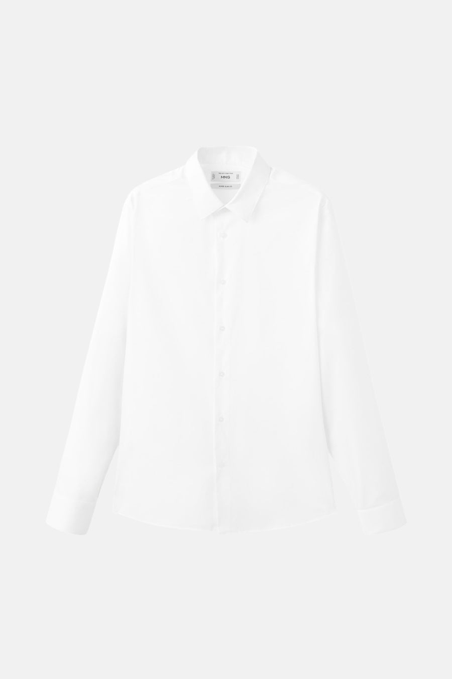 Chemise blanche à manches longues de MANGO, avec col classique et fermeture à boutons.