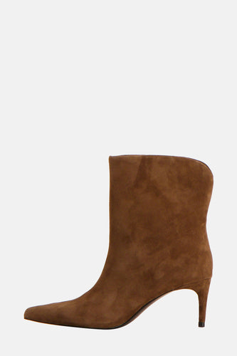 Chaussures d'orteil brunes de MANGO en suède, avec un nez pointu et une semelle fine.