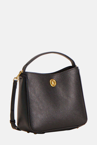 Sac à dos noir de MANGO, avec texture granulée, une courte poignée et une bandoulière amovible.