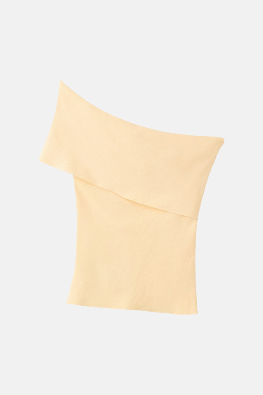 T-shirt jaune de MANGO, avec encolure asymétrique et texture côtelée.