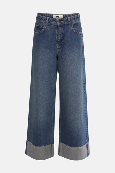 Jean décontracté en denim bleu moyen de MAC avec des poches et des poches rabattues.