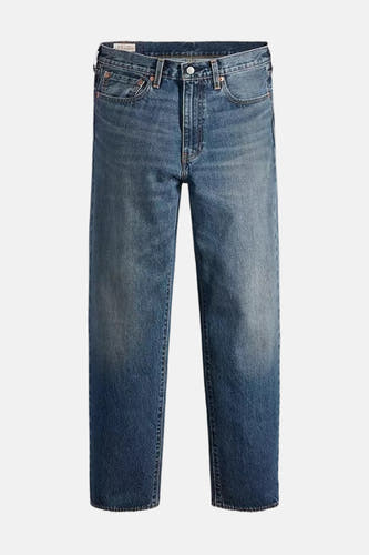 Jean droit en denim bleu marine de Levi's® avec un lavage classique et cinq poches.
